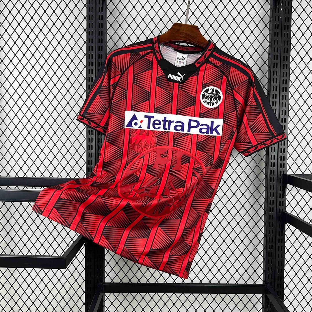 Camisa Retrô Eintracht Frankfurt 1995/96