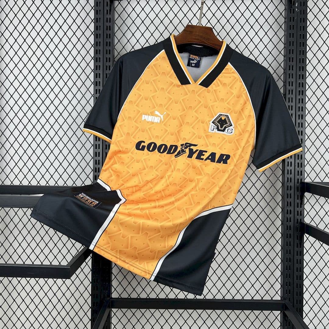 Camisa Retrô Wolverhampton Wanderers 1996/98