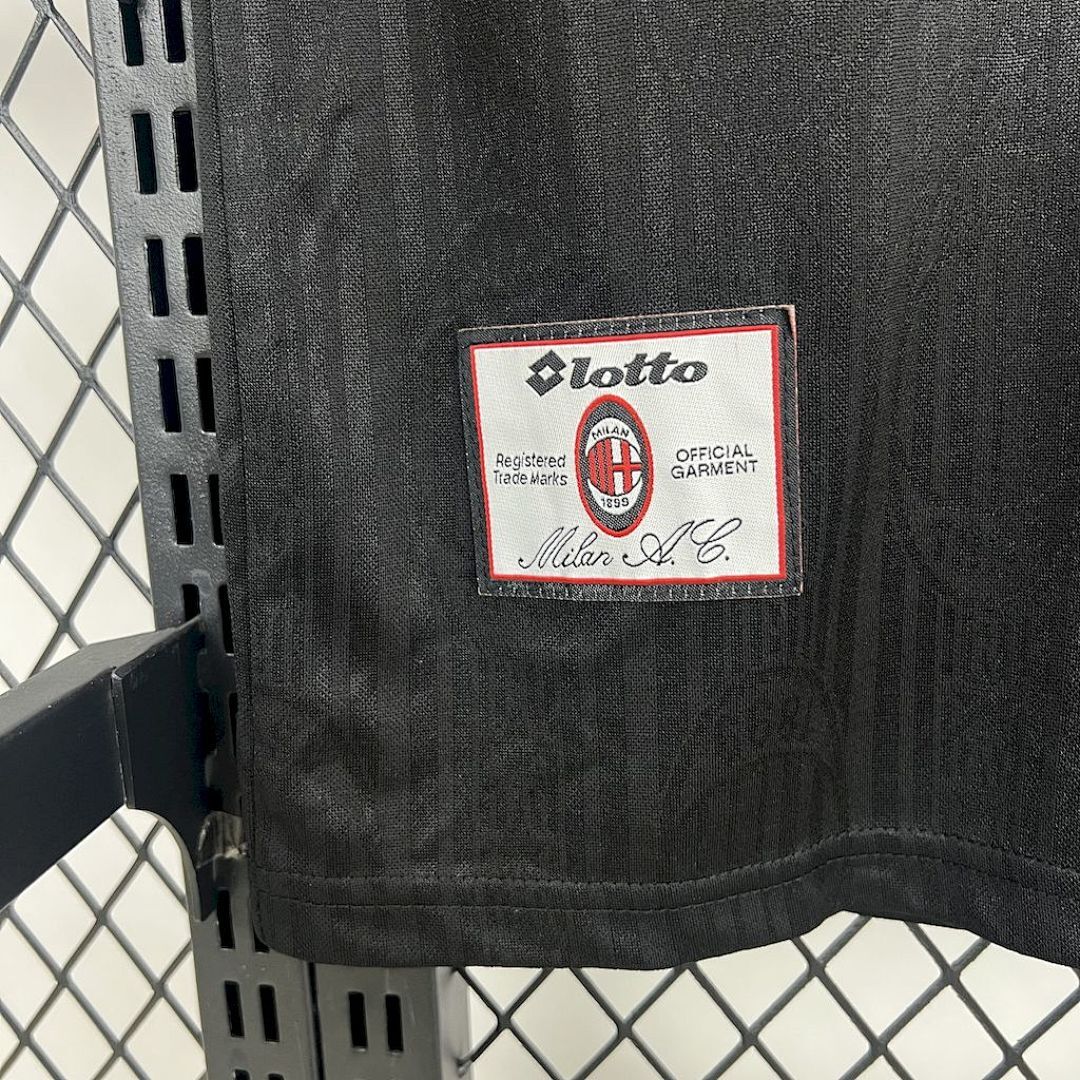Camisa Retrô AC Milan 1997/98 4