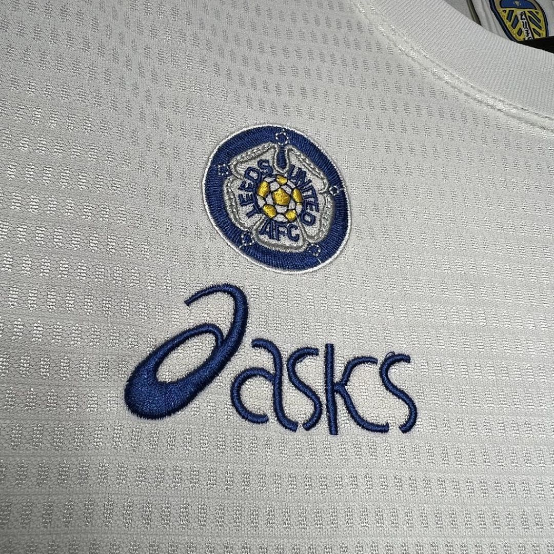 Camisa Retrô Leeds United 2001/02 7