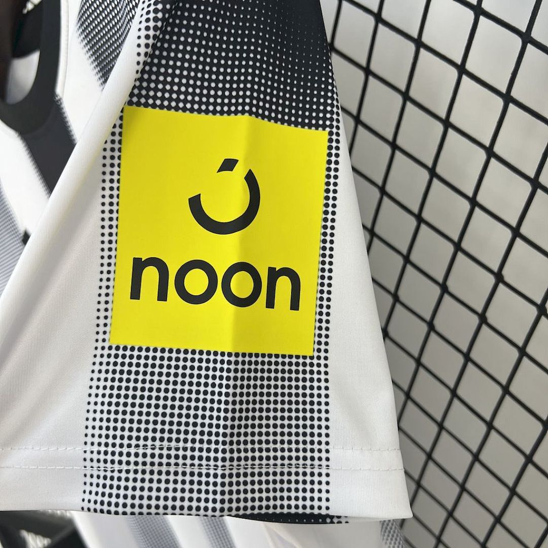 Camisa Newcastle United Home 2025/26 Feminina 3