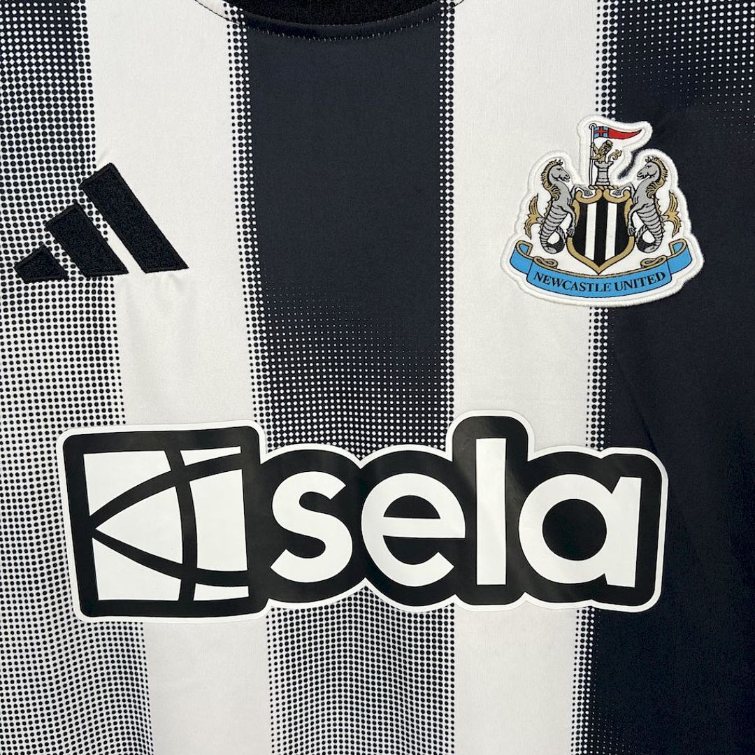 Camisa Newcastle United Home 2025/26 Feminina 4
