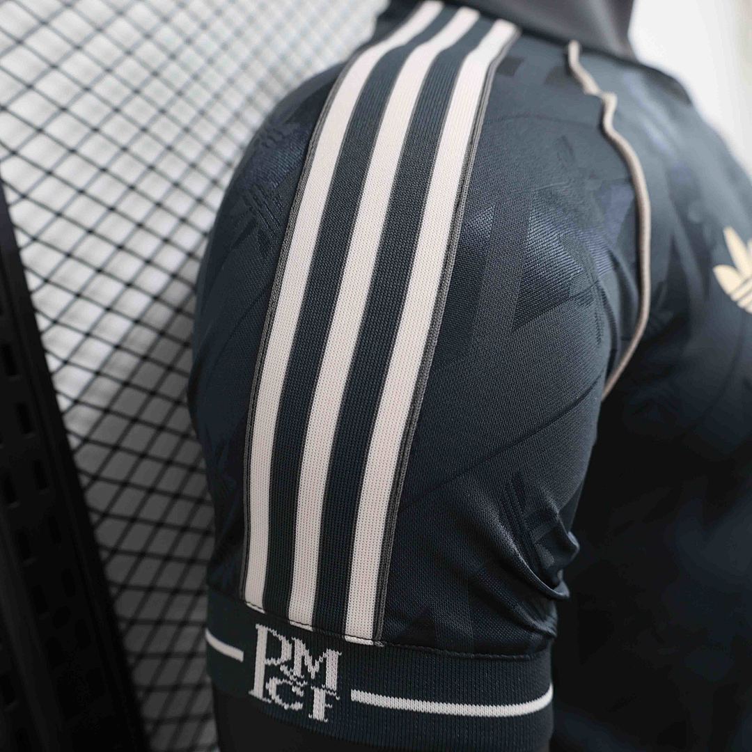 Camisa Retrô Real Madrid 2004/05 4