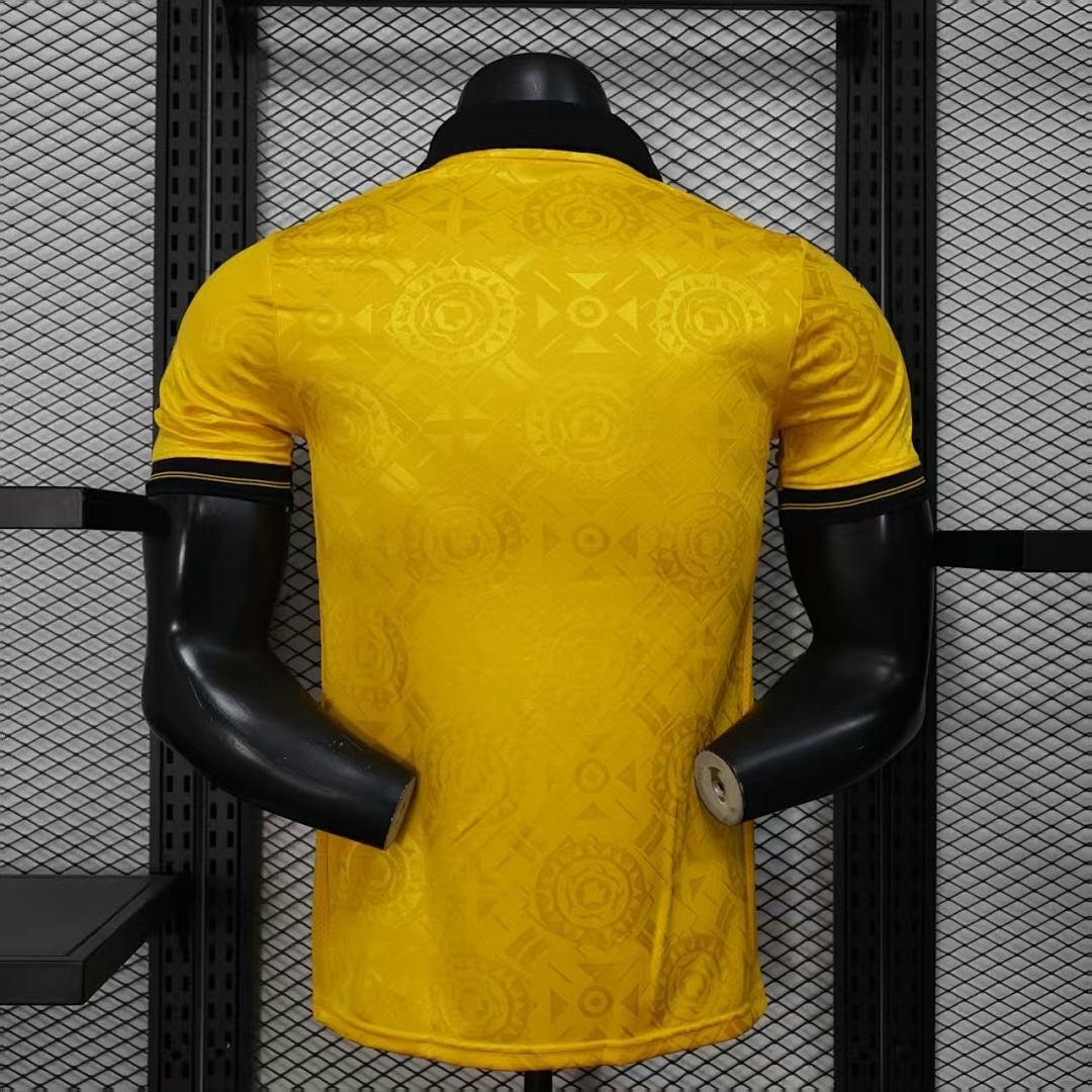Camisa Wolverhampton Wanderers Player Home 2025/26 2